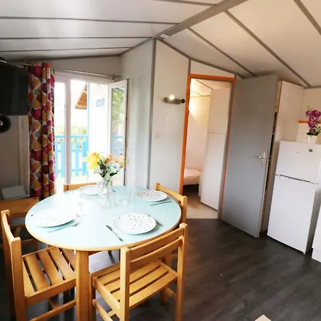Camping La Tentation Renty Exterior photo